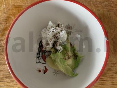 Avokadų, pomidorų ir garstyčių padažas su skyr Žingsnis 1