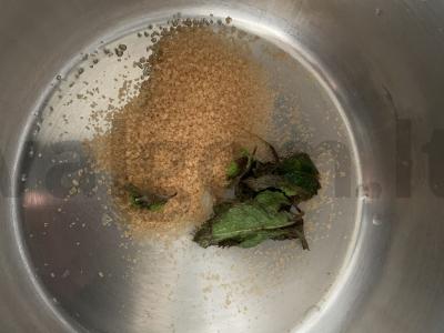 Šaltas žalias juodųjų serbentų arbata Žingsnis 1