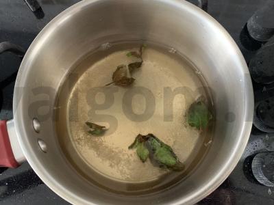 Šaltas žalias juodųjų serbentų arbata Žingsnis 2