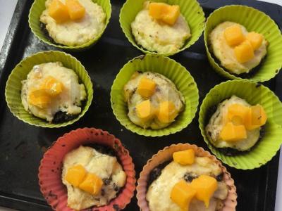 Sūrio pyragas su sausainiais ir mangais Žingsnis 3