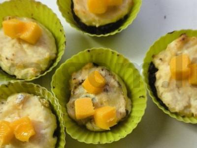 Sūrio pyragas su sausainiais ir mangais pagrindine nuotrauka