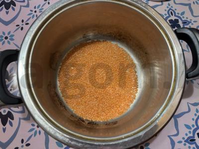 Lęšių sriuba su rūkytomis vištienos krūtinėlėmis Žingsnis 1