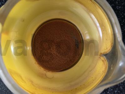 Arbata su šipiniais, juodųjų serbentų uogomis ir rozmarinu Žingsnis 1