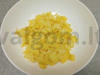 Okroška su vištienos krūtinėlėmis, wasabi ir kvassu Žingsnis 1