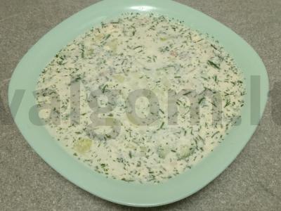 Okroška su vištienos krūtinėlėmis, wasabi ir kvassu pagrindine nuotrauka