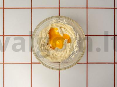 Riešutų tortas Žingsnis 2