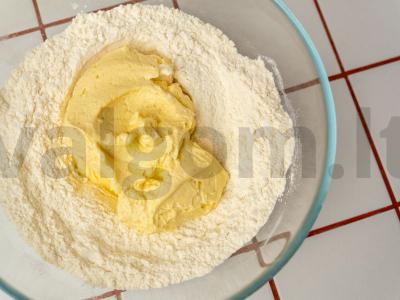 Riešutų tortas Žingsnis 4