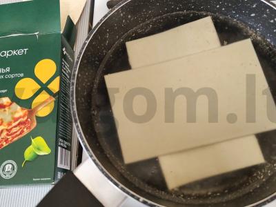 Lasagna su rūkytomis dešrelėmis Žingsnis 6