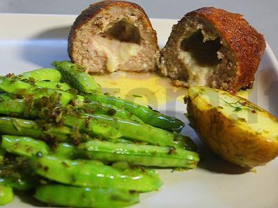 Kalakutų kotletai su sūriu pagrindine nuotrauka