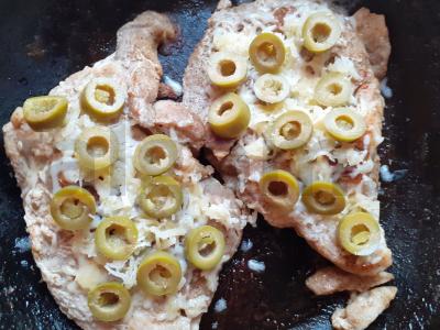 Kiaulienos steikas su sūriu ir alyvuogėmis Žingsnis 4