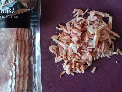 Krekeriai su šonine, kepti su sūriu ir kiaušiniu Žingsnis 2