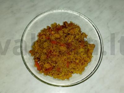 Kumpio plovas su džiovintomis abrikosais ir prieskoniais pagrindine nuotrauka