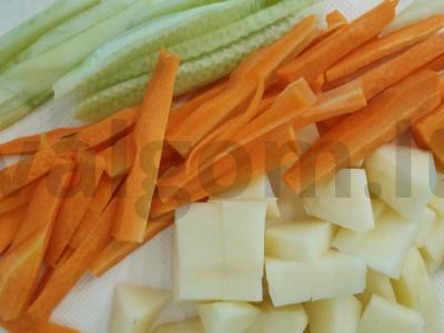 Farfalle su karčiu ir daržovėmis Žingsnis 1