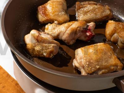 Vištiena pomidorų-grietinės padaže Žingsnis 2