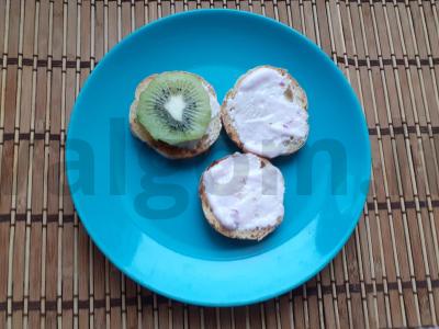 Skrebučiai su kiviais ir jogurtu Žingsnis 4