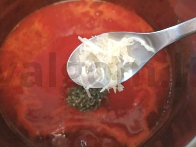 Pomidorų padažas su itališkais prieskoniais žiemai Žingsnis 4