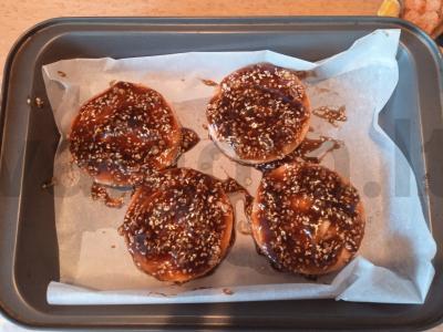 Lašiša, kepta su terijaki padažu ir sezamu Žingsnis 4