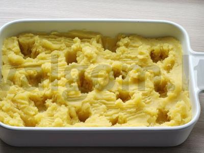 Bulvių košės apkepas su meatballs Žingsnis 8