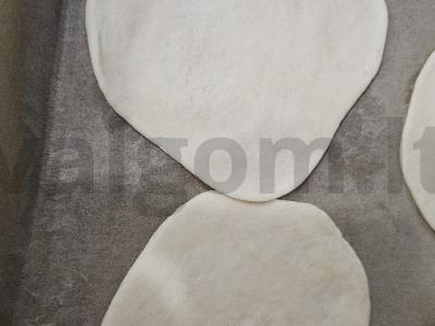 Saldi pyragėliai su vyšniomis ir uogomis ant kefyro Žingsnis 8