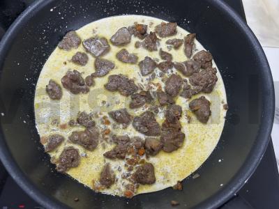 Troškinta kepenėlė su daržovėmis grietinėlėje Žingsnis 4