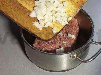 Jautienos kotletai su grybų įdaru ir sūriu Žingsnis 3