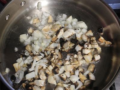 Jautienos kotletai su grybų įdaru ir sūriu Žingsnis 6