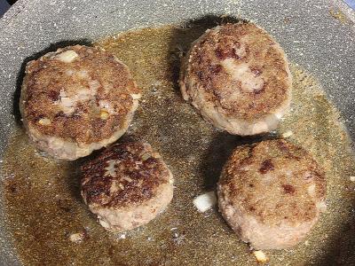 Jautienos kotletai su grybų įdaru ir sūriu Žingsnis 12