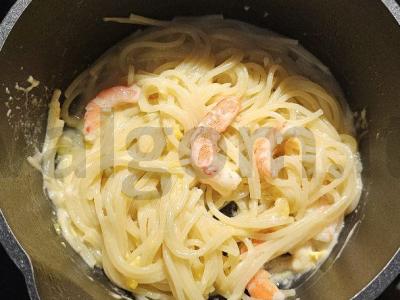 Spagečiai su krevetėmis grietinėlės padaže Žingsnis 6