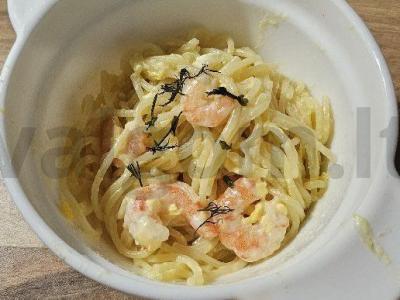 Spagečiai su krevetėmis grietinėlės padaže pagrindine nuotrauka