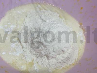 Blynai su cukraus pudra Žingsnis 3