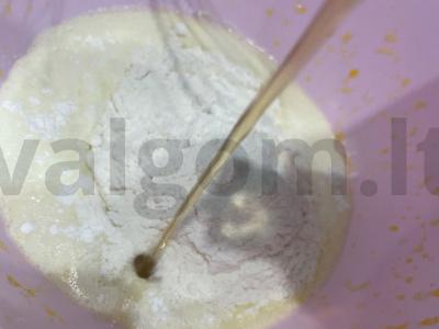 Blynai su cukraus pudra Žingsnis 4