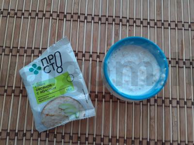 Avižinė košė puodelyje su kefyru, nektarinu ir juodaisiais serbentais Žingsnis 1