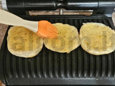 Burgeris su kiaulienos kotletu Žingsnis 3