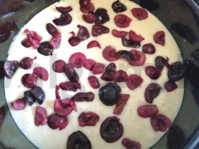 Švelnus pyragas su uogomis ir cukraus pudra Žingsnis 7