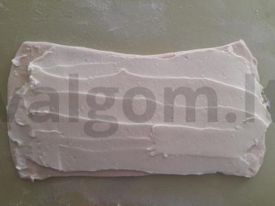 Rulėliai su varškės-grietinės įdaru ir saldžiuoju pienu Žingsnis 4