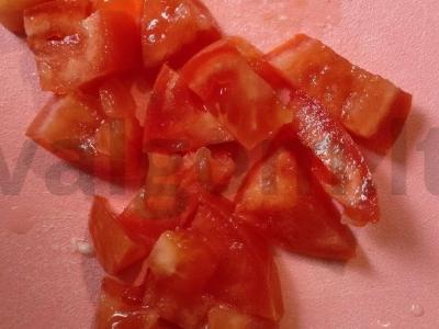 Skani kiaušinienė su šonine ir pomidorais per 5 minutes Žingsnis 3