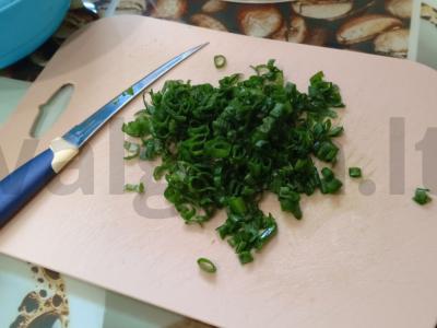 Užkandžių sumuštiniai ant borodino duonos su silke Žingsnis 2