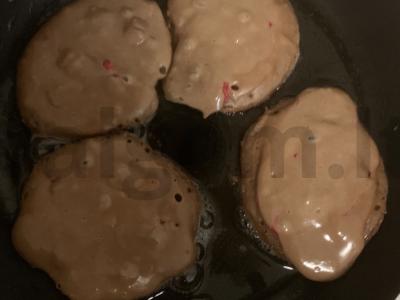 Šokoladiniai blynai su avietėmis Žingsnis 7