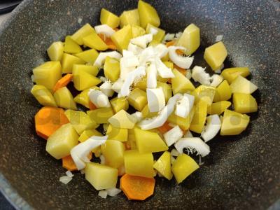 Daržovių sriuba-pyragas su adygei sūriu Žingsnis 4