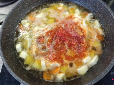 Daržovių sriuba-pyragas su adygei sūriu Žingsnis 5