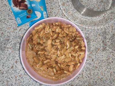 Sausainių tortas „Žuvytės“ Žingsnis 3