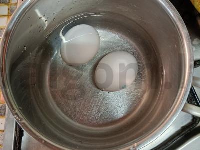 Varškės kotletai su sūriu Žingsnis 1