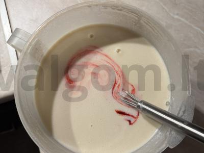 Rožiniai ploni blynai su pienu Žingsnis 6