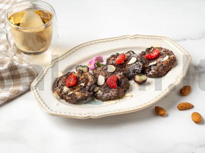 Bananų šokoladinis sausainis oro grilyje pagrindine nuotrauka