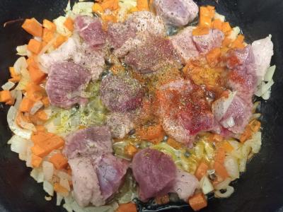 Spagečiai su svogūnais, morkomis ir antis filė Žingsnis 6