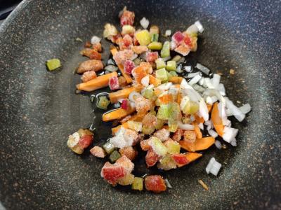 Ryžių sriuba-pyragas su daržovių mišiniu Žingsnis 2