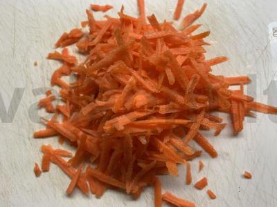 Morkų, varškės ir graikiško jogurto salotas Žingsnis 2