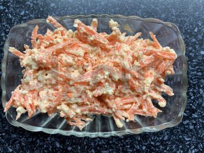 Morkų, varškės ir graikiško jogurto salotas Žingsnis 5