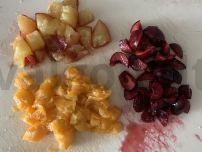 Varškės ir braškių desertas su vaisiais Žingsnis 4