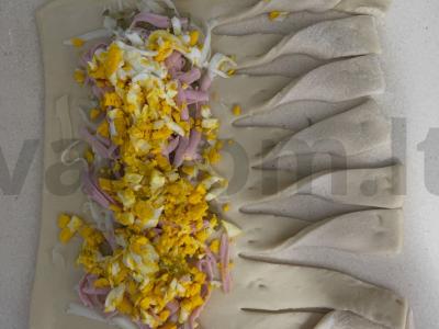 Sluoksniuotos tešlos ritinėliai Žingsnis 1